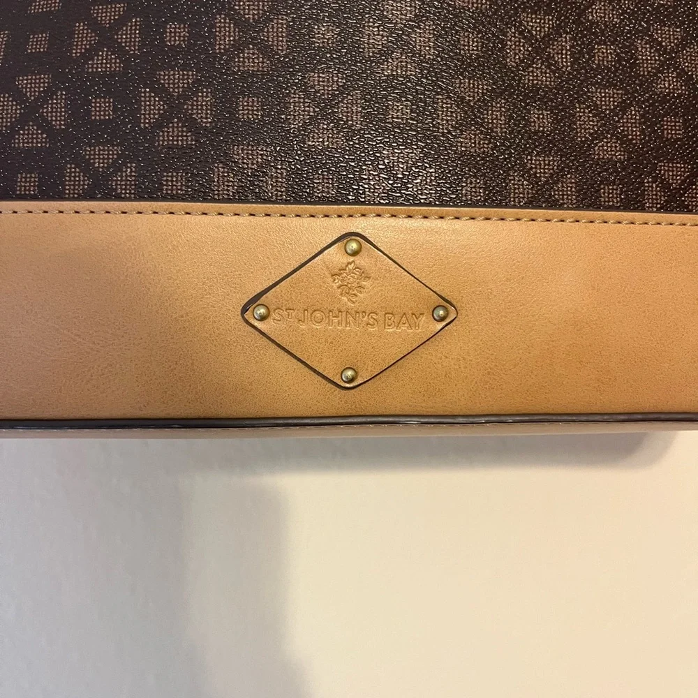 St. John’s Bug Purse - Picture 3 of 6